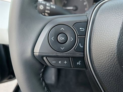 Used 2025 Toyota Corolla SE image 15