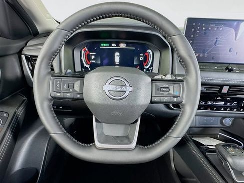 New 2026 Nissan Rogue Platinum image 10