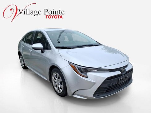 Used 2024 Toyota Corolla LE FWD image 5