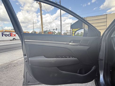 Used 2019 Hyundai Elantra SEL w/ Cargo Package image 15