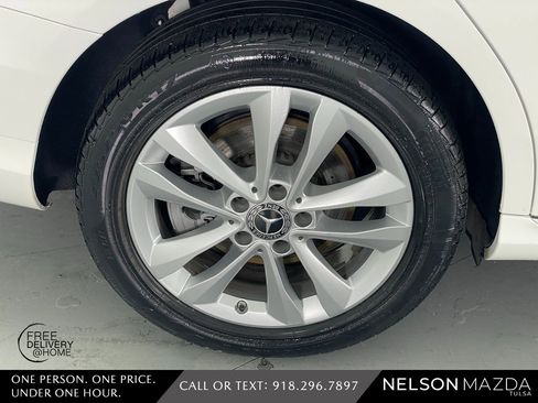 Used 2020 Mercedes-Benz C 300 4MATIC Sedan image 11