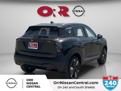 New 2026 Nissan Kicks SR w/ SR Premium Package FWD image 5