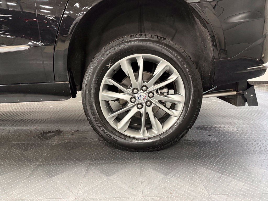 Used 2023 Buick Enclave Avenir FWD image 7