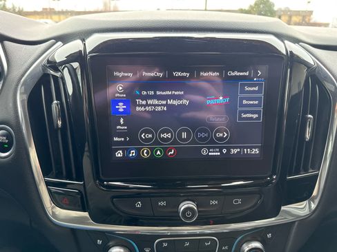 Used 2022 Chevrolet Traverse High Country image 28