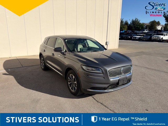 Used 2023 Lincoln Nautilus FWD w/ Premium Package image 3