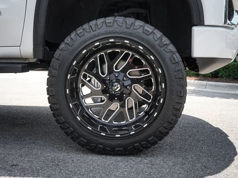 Used 2020 GMC Sierra 1500 Denali w/ Technology Package AWD/4WD image 13
