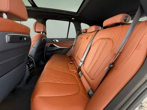 Used 2026 BMW X5 sDrive40i w/ M Sport Package image 23