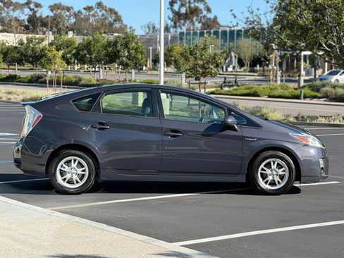 Used 2010 Toyota Prius Two image 2
