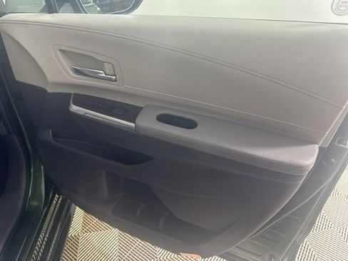 Used 2023 Toyota Sienna Limited AWD/4WD image 16