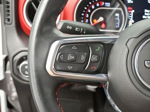 Used 2020 Jeep Gladiator Rubicon AWD/4WD image 17