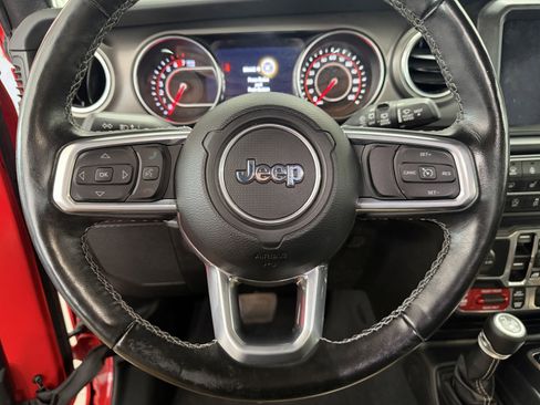 Used 2022 Jeep Wrangler Unlimited Rubicon w/ Steel Bumper Group AWD/4WD image 13