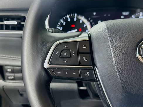 Used 2021 Toyota Highlander XSE FWD image 23
