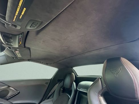 Used 2024 Chevrolet Corvette Stingray Premium Conv w/ Z51 Performance Package RWD image 21