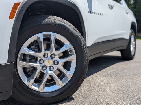 Used 2023 Chevrolet Traverse LS FWD image 33