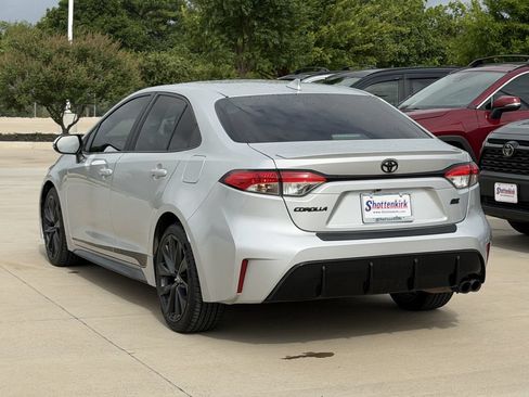 Used 2023 Toyota Corolla SE FWD image 4