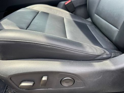 Used 2024 GMC Acadia Elevation w/ Luxury Package AWD/4WD image 25