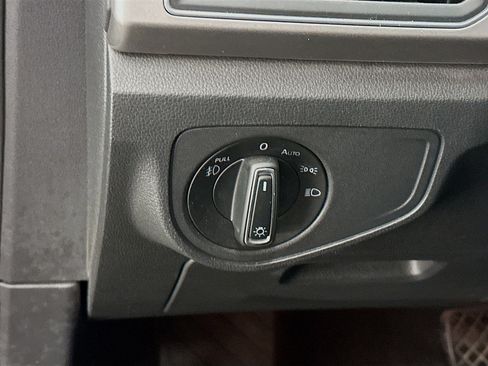 Used 2019 Volkswagen Atlas SE AWD/4WD image 17