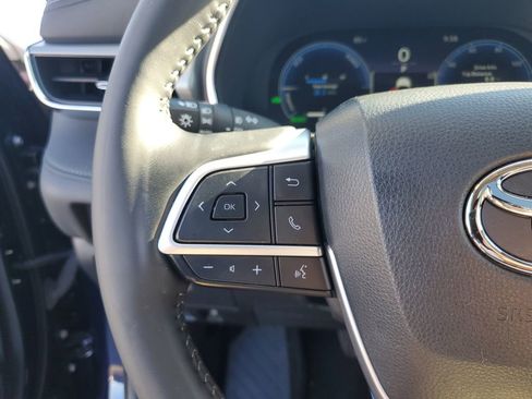 Used 2023 Toyota Highlander Platinum image 25