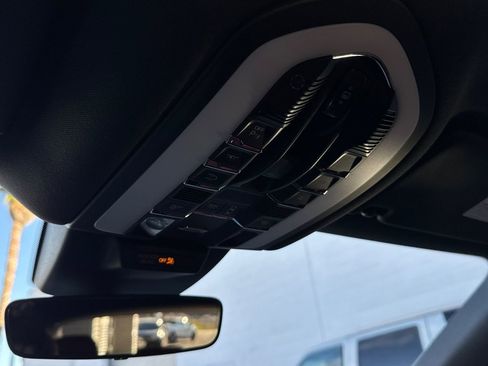 Used 2021 Porsche Macan S image 21