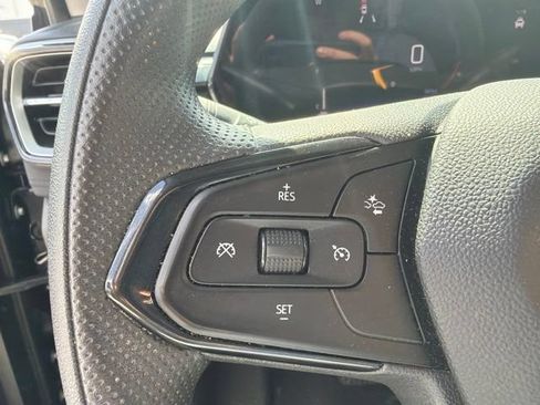 Used 2025 Chevrolet TrailBlazer LT AWD/4WD image 14