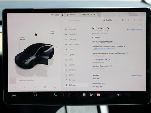 Used 2023 Tesla Model Y Long Range AWD/4WD image 3