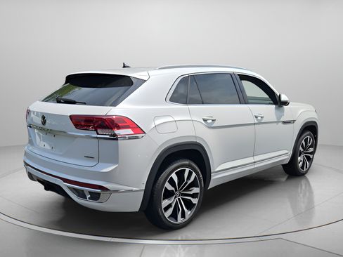 Used 2022 Volkswagen Atlas Cross Sport SEL Premium R-Line AWD/4WD image 5