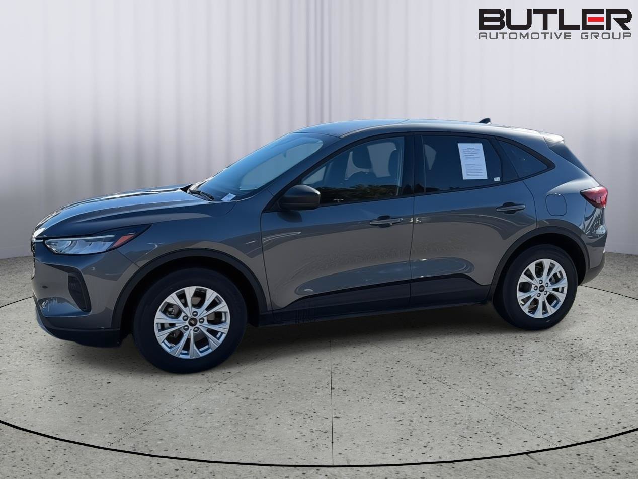 Certified 2025 Ford Escape Active FWD image 3