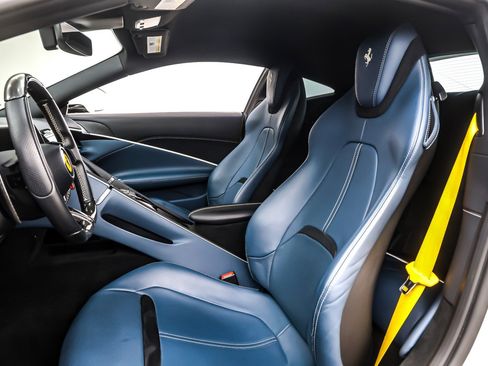 Used 2022 Ferrari Roma image 16