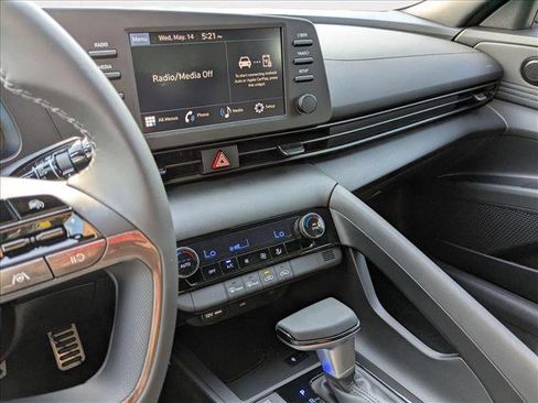 New 2025 Hyundai Elantra Sport image 13