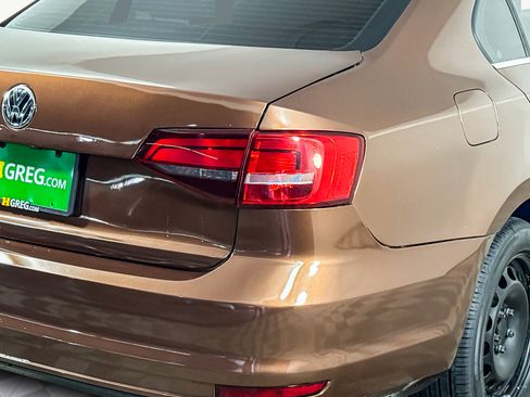 Used 2017 Volkswagen Jetta S image 39