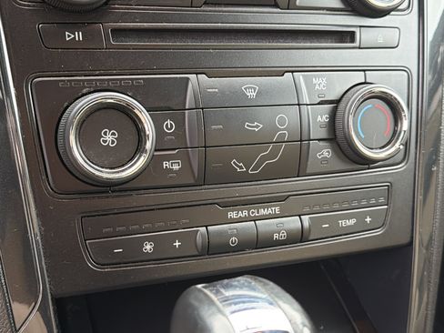 Used 2017 Ford Explorer Base 4D Sport Utility image 32