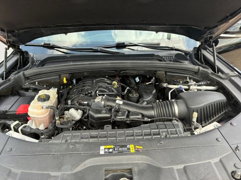 Used 2022 Jeep Grand Cherokee L Limited w/ Luxury Tech Group II image 32