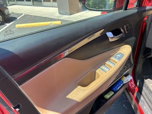 Used 2021 Hyundai Santa Fe Calligraphy image 15