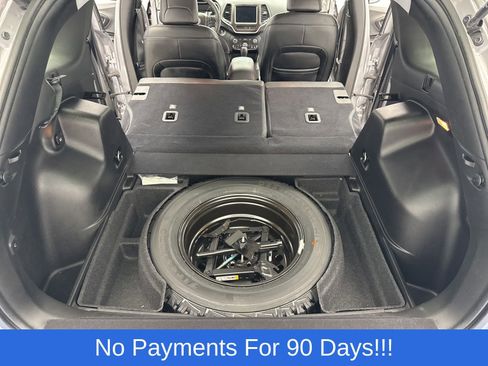 Used 2022 Jeep Cherokee Trailhawk w/ Comfort/Convenience Group AWD/4WD image 42