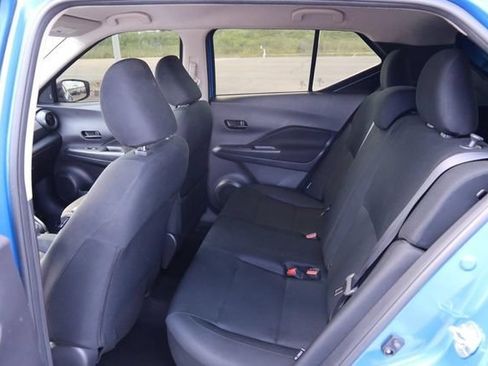 Used 2024 Nissan Kicks S FWD image 9