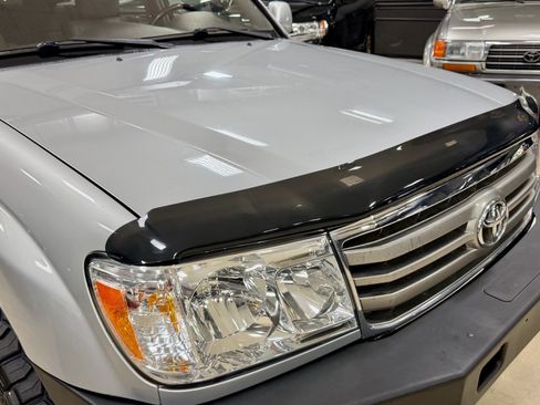 Used 2006 Toyota Land Cruiser AWD/4WD image 14