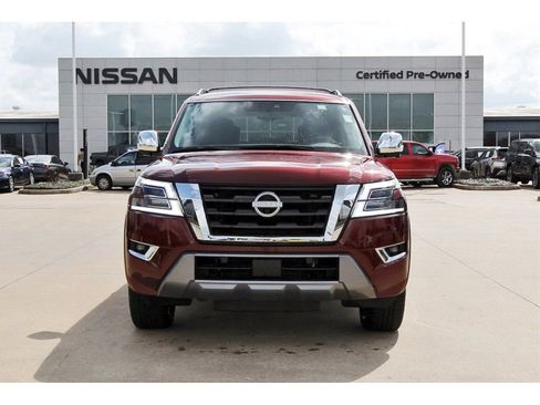 Used 2024 Nissan Armada Platinum w/ Captain's Chairs Package image 8