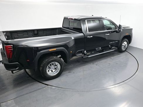 New 2026 GMC Sierra 3500 Denali w/ Denali Reserve Package image 5