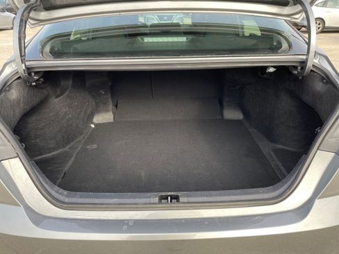 Used 2025 Toyota Camry SE image 31