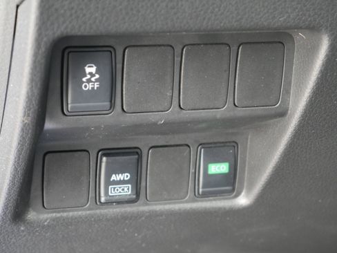 Used 2019 Nissan Rogue Sport S image 5