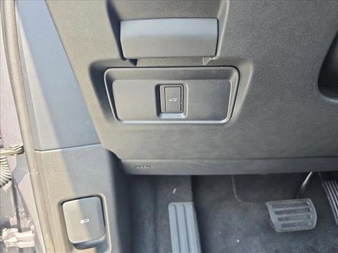 New 2026 Land Rover Range Rover Evoque S image 24