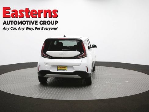 Used 2023 Kia Soul LX FWD image 36