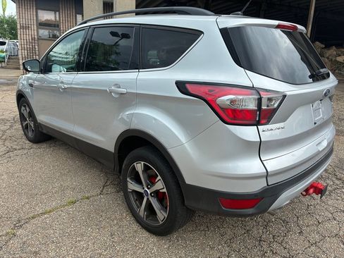Used 2017 Ford Escape SE w/ Equipment Group 201A FWD image 15