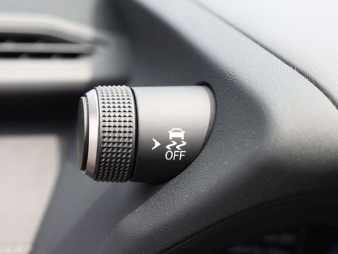 Used 2025 Lexus UX 300h FWD image 36