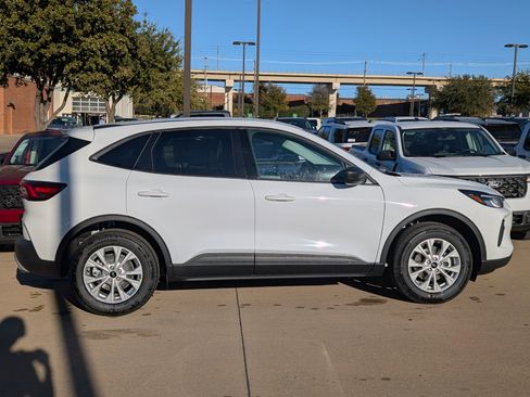 New 2026 Ford Escape Active image 3