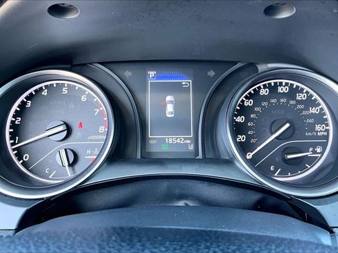 Used 2024 Toyota Camry SE FWD image 24