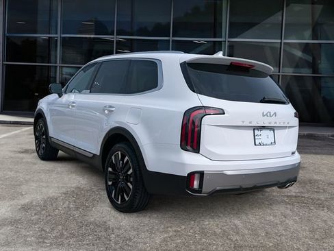 Used 2024 Kia Telluride SX FWD image 3