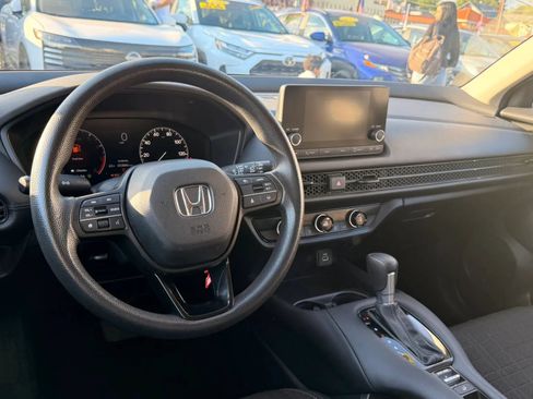Used 2025 Honda HR-V LX image 17
