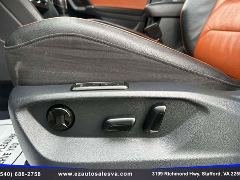 Used 2020 Volkswagen Tiguan SEL Premium R-Line image 18