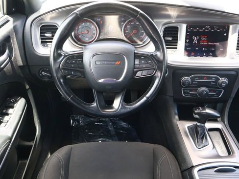 Used 2023 Dodge Charger SXT RWD image 9